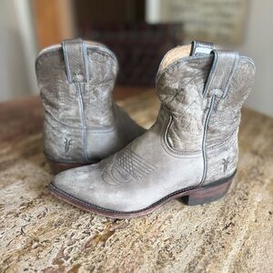 Frye Boots Size 7 1/2